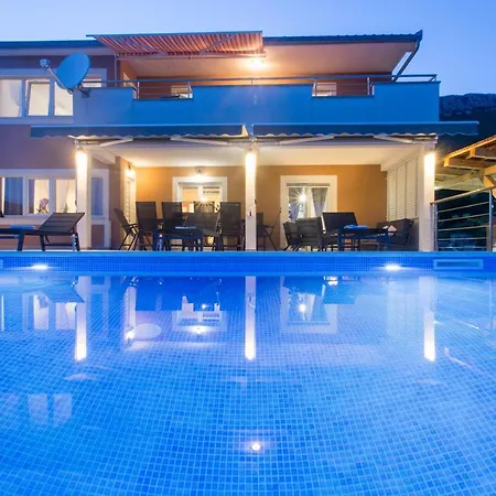 Villa Ivano&heated Pool&sea View&football Court&children's Playground Kaštel Stari