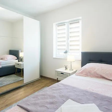 Ivano&heated Pool&sea View&football Court&children's Playground Villa Kaštel Stari