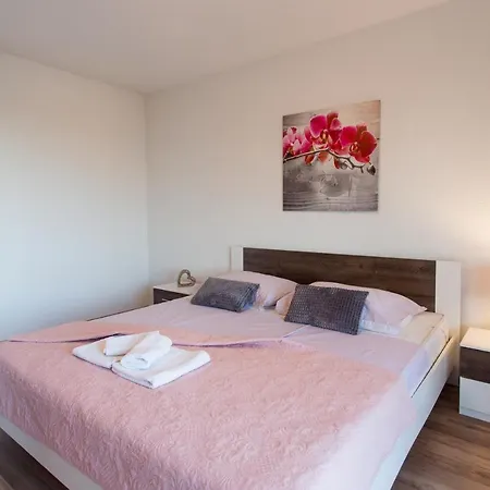 Villa Ivano&heated Pool&sea View&football Court&children's Playground