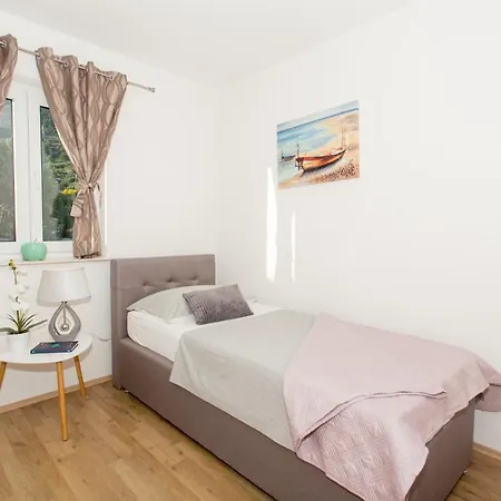 Ivano&heated Pool&sea View&football Court&children's Playground Villa Kaštel Stari