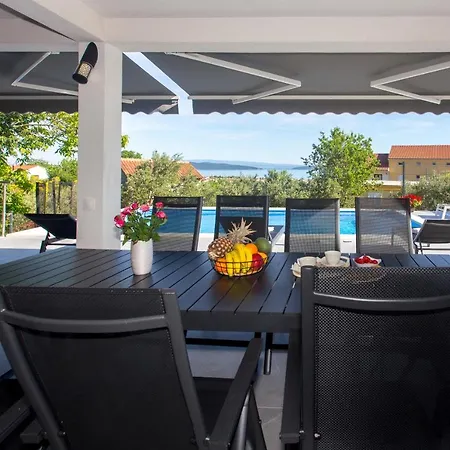 Ivano&heated Pool&sea View&football Court&children's Playground