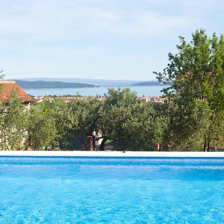 Villa Ivano&heated Pool&sea View&football Court&children's Playground Kaštel Stari
