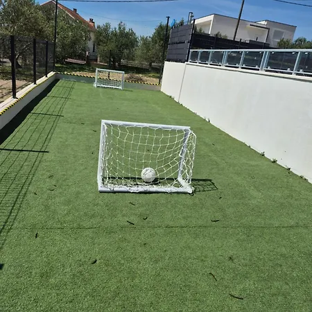 Ivano&heated Pool&sea View&football Court&children's Playground Villa *