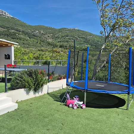 Ivano&heated Pool&sea View&football Court&children's Playground Villa *