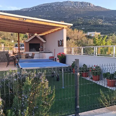 Ivano&heated Pool&sea View&football Court&children's Playground Villa *